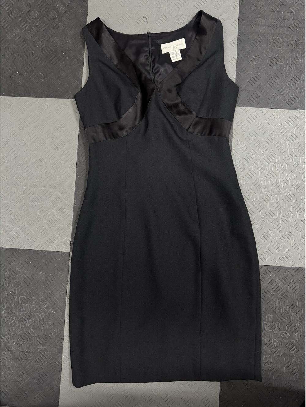 Casual Corner Black Dress Size 6 Fancy/Evening Dress
